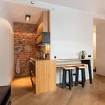 Rueuetli In Old Town Апартаменты