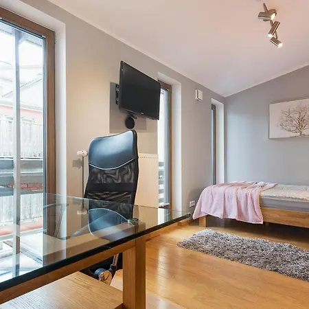 Rueuetli In Old Town Appartamento Tartu